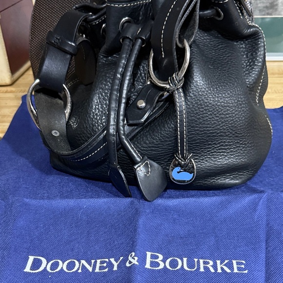 Vintage Dooney Bourke Leather Bucket Bag Pebbled Leather w dustbag - Picture 8 of 8